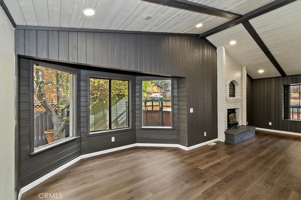 42736 Tannenbaum Platz Big Bear Lake, CA 92315