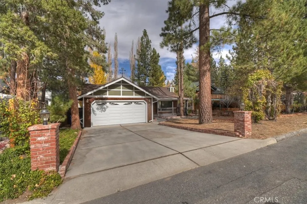 42736 Tannenbaum Platz Big Bear Lake, CA 92315