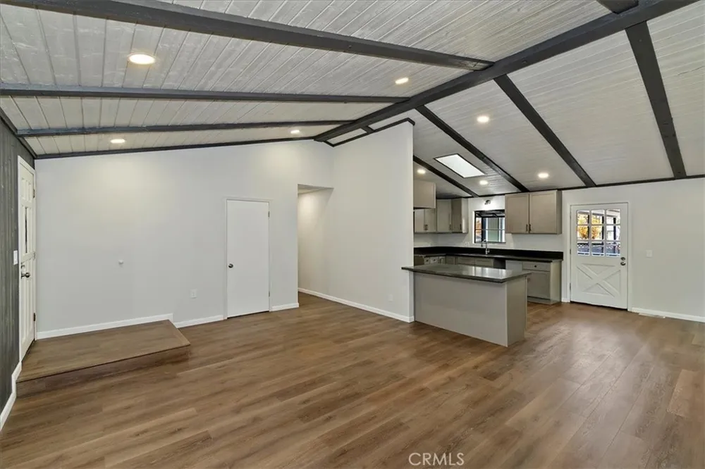 42736 Tannenbaum Platz Big Bear Lake, CA 92315