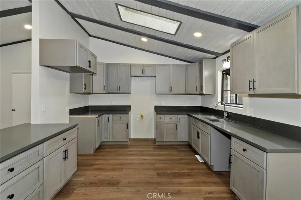 42736 Tannenbaum Platz Big Bear Lake, CA 92315