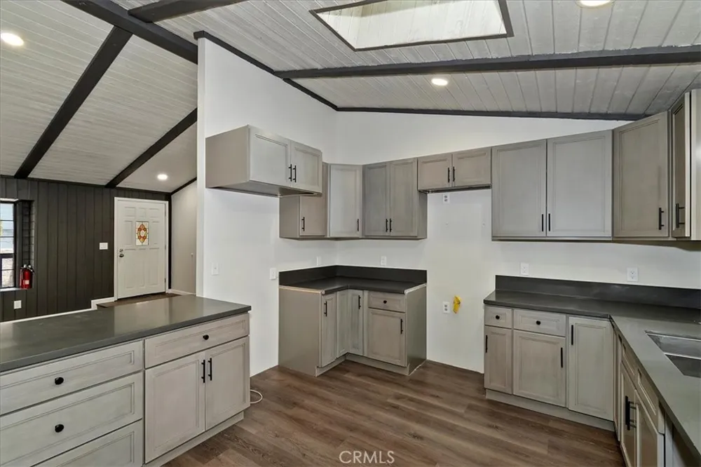 42736 Tannenbaum Platz Big Bear Lake, CA 92315