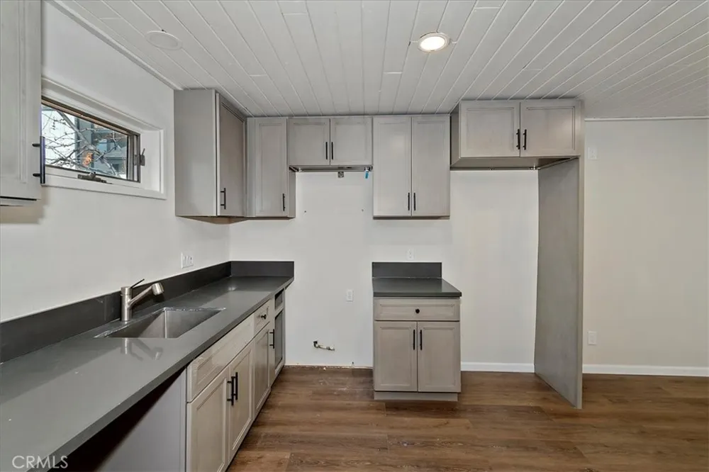 42736 Tannenbaum Platz Big Bear Lake, CA 92315