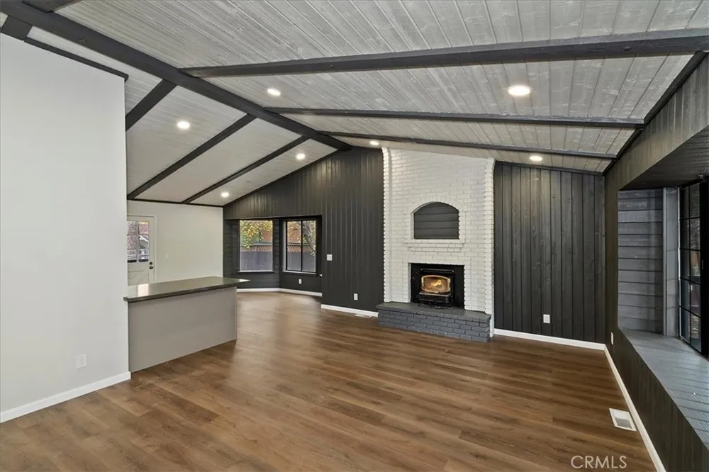 42736 Tannenbaum Platz Big Bear Lake, CA 92315
