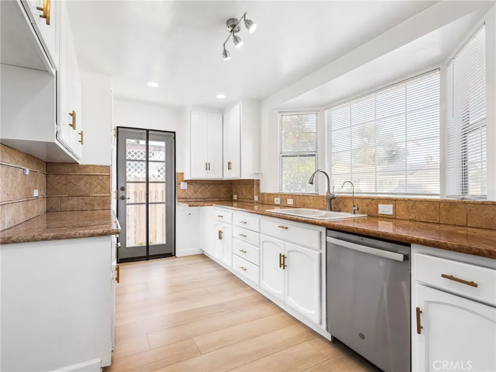 4521 Sultana Rosemead, CA 91770