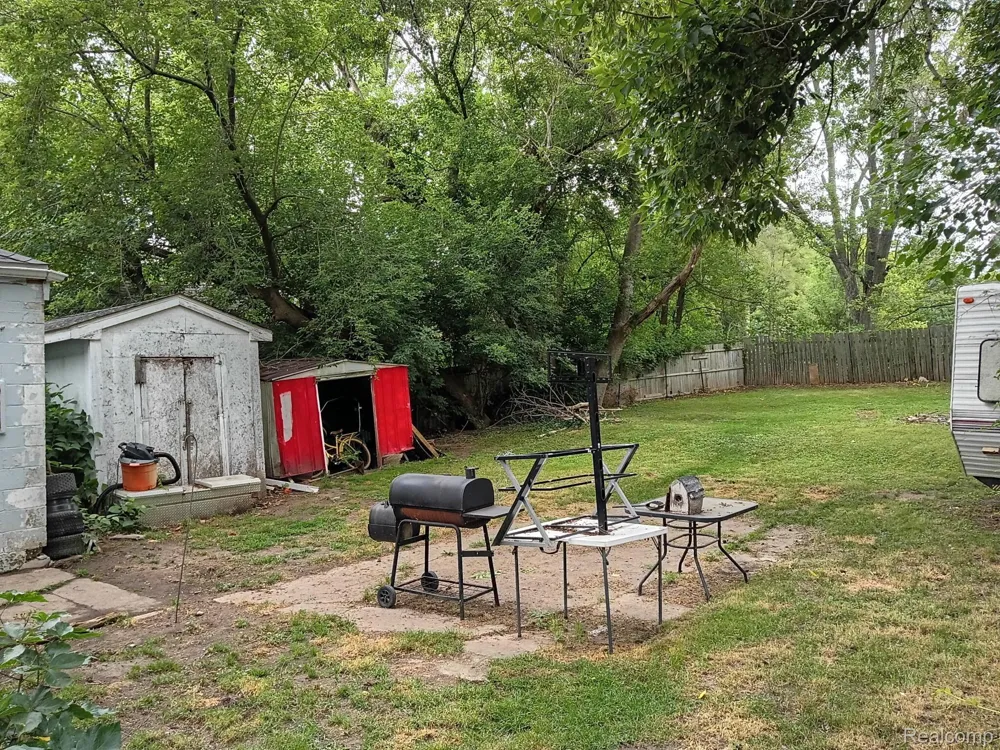 3288 Burnell Avenue Flint Charter Township, MI 48504