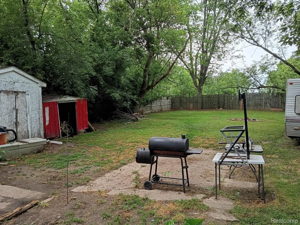 3288 Burnell Avenue Flint Charter Township, MI 48504
