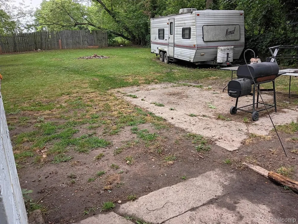3288 Burnell Avenue Flint Charter Township, MI 48504