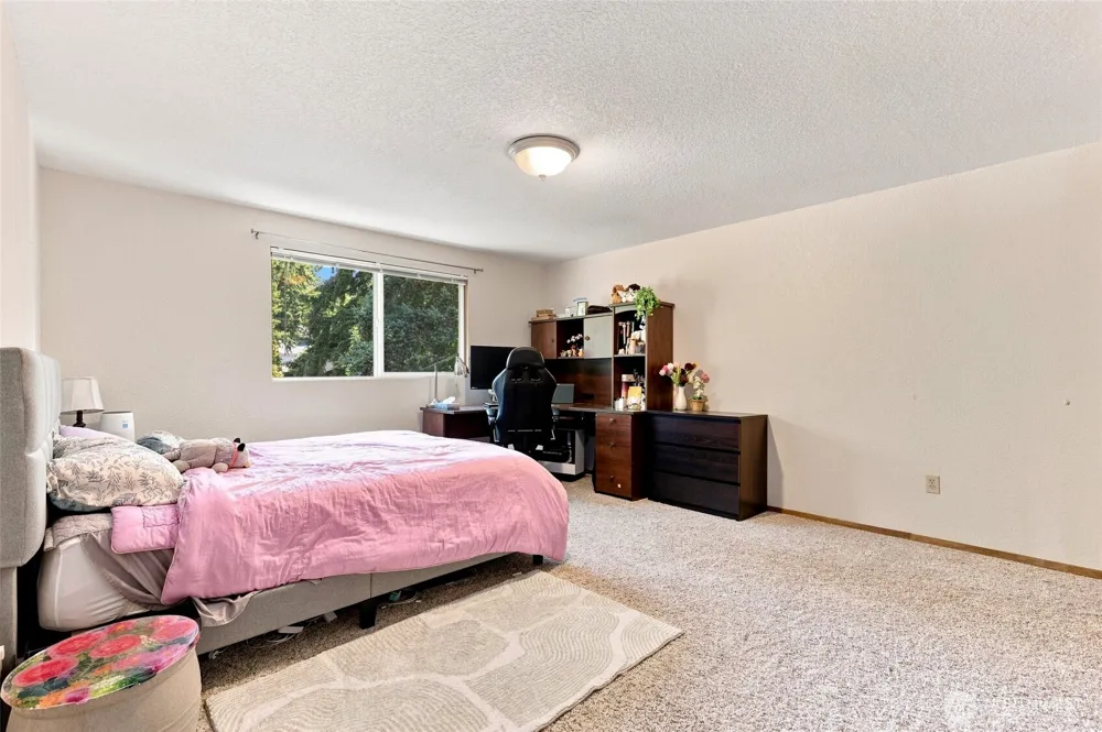 10129 63rd Place W Mukilteo, WA 98275