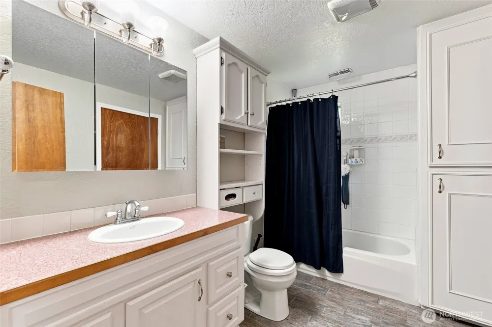 10129 63rd Place W Mukilteo, WA 98275