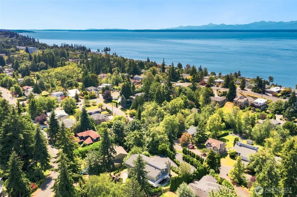 10129 63rd Place W Mukilteo, WA 98275