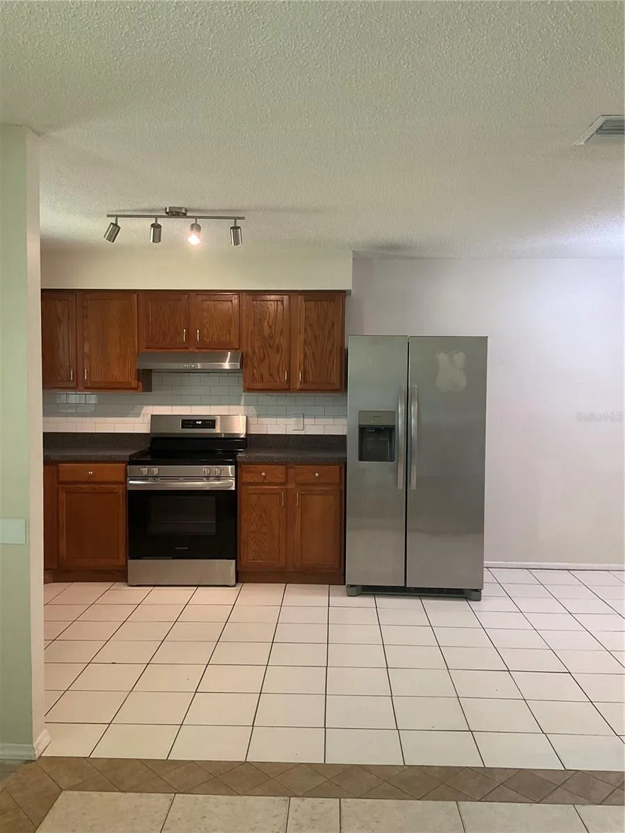 3830 VALLEY TREE DRIVE Tampa, FL 33610