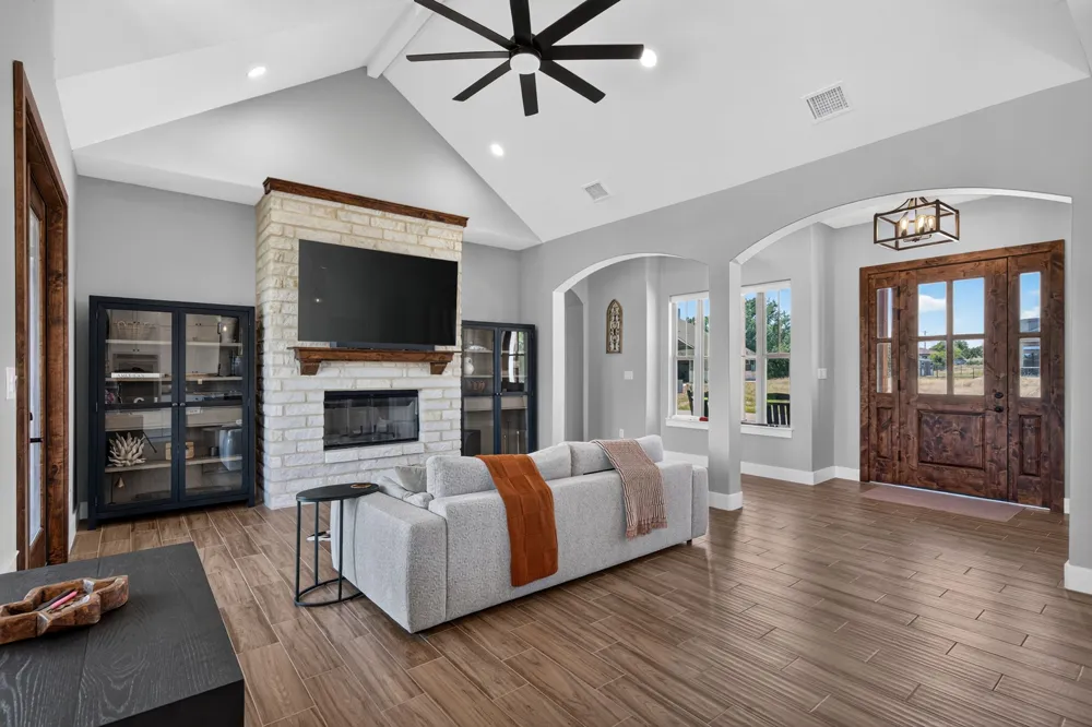 101 Alf Hunter Blanco, TX 78606