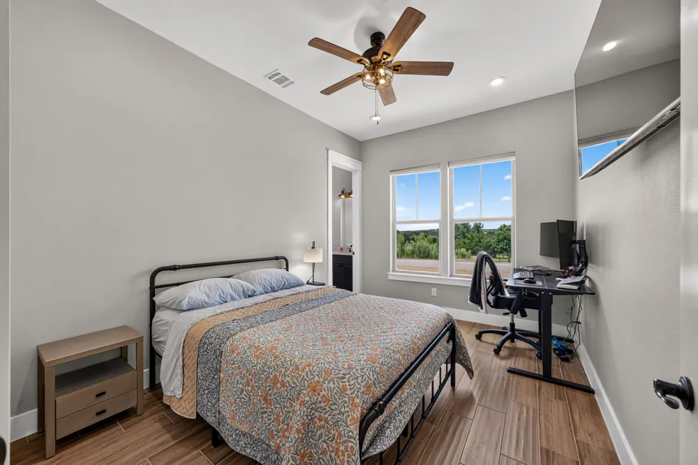 101 Alf Hunter Blanco, TX 78606