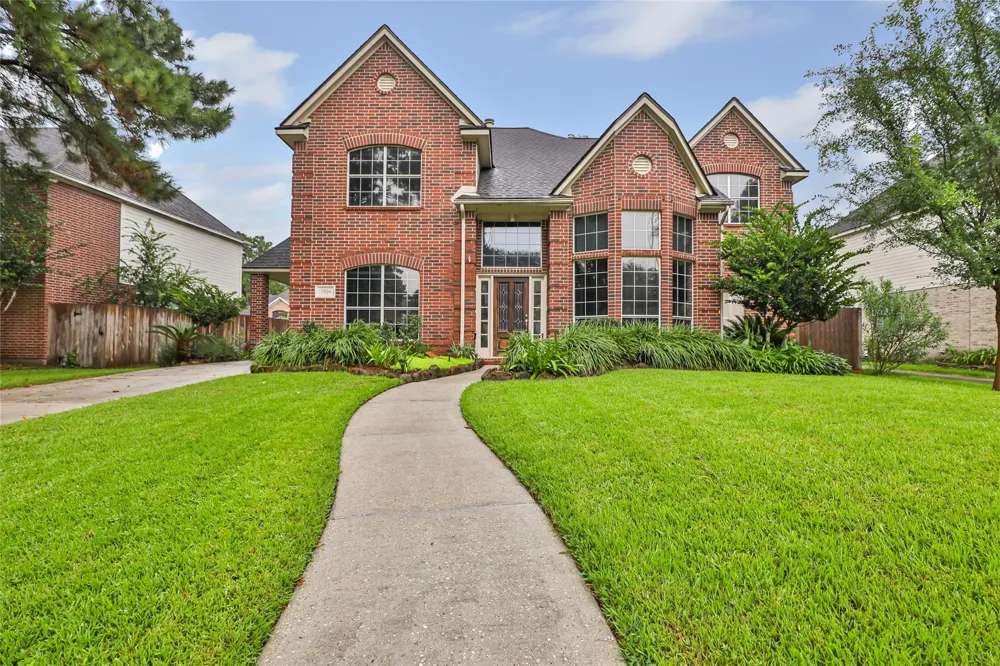 3526 Whispering Brook Drive Kingwood, TX 77345