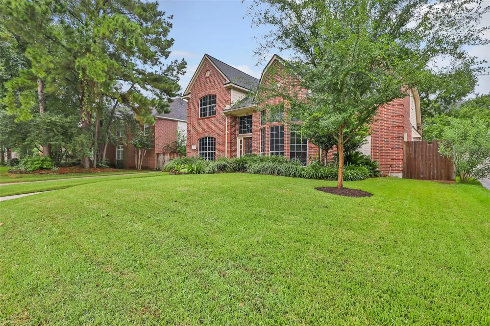 3526 Whispering Brook Drive Kingwood, TX 77345