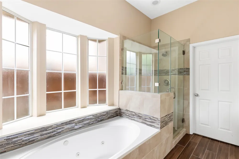3526 Whispering Brook Drive Kingwood, TX 77345
