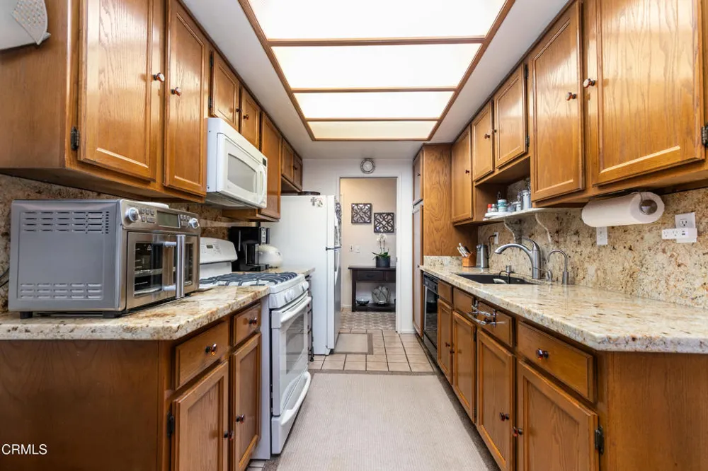 945 Shady Lane Glendora, CA 91740