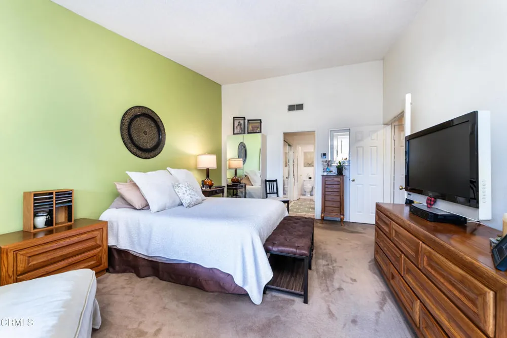 945 Shady Lane Glendora, CA 91740