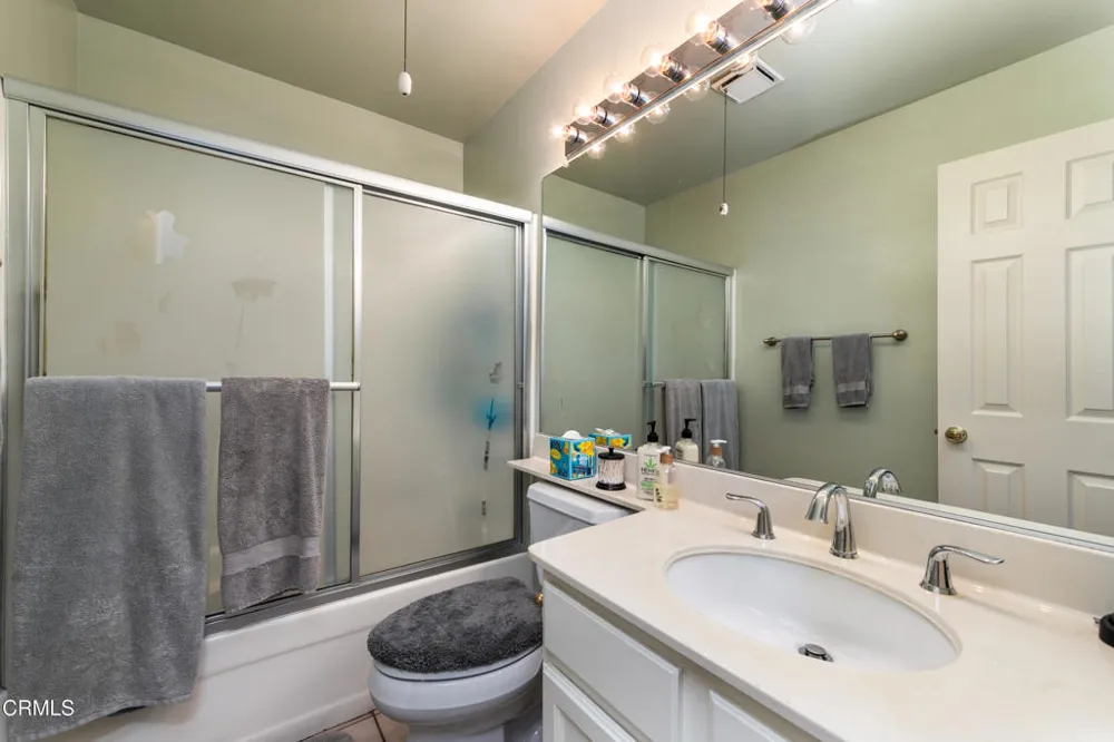 945 Shady Lane Glendora, CA 91740