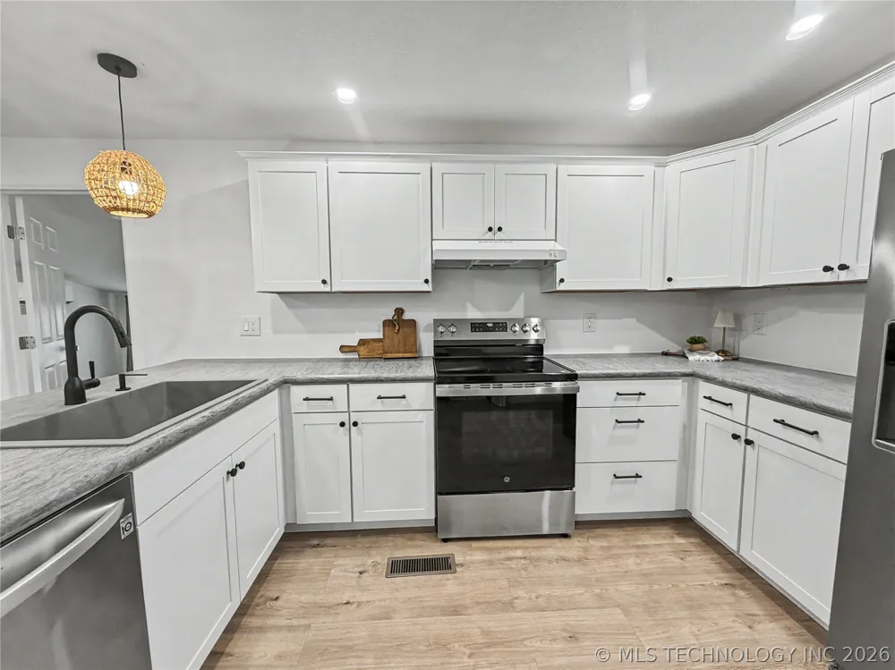 226 E Cedar Street Stilwell, OK 74960