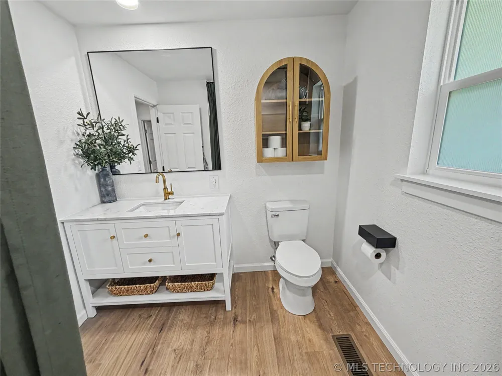 226 E Cedar Street Stilwell, OK 74960