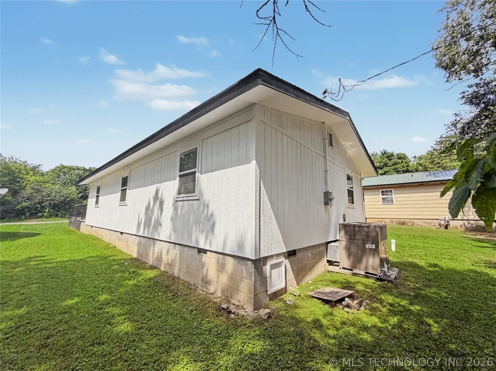 226 E Cedar Street Stilwell, OK 74960