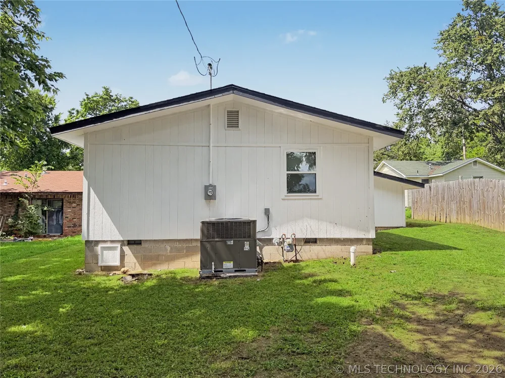226 E Cedar Street Stilwell, OK 74960