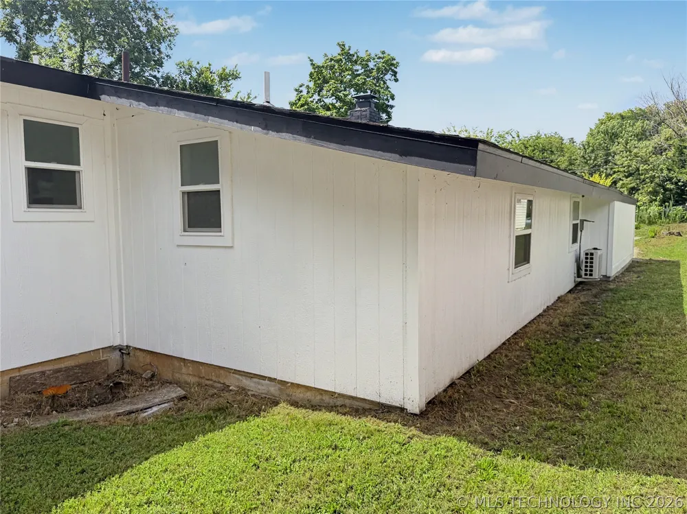 226 E Cedar Street Stilwell, OK 74960