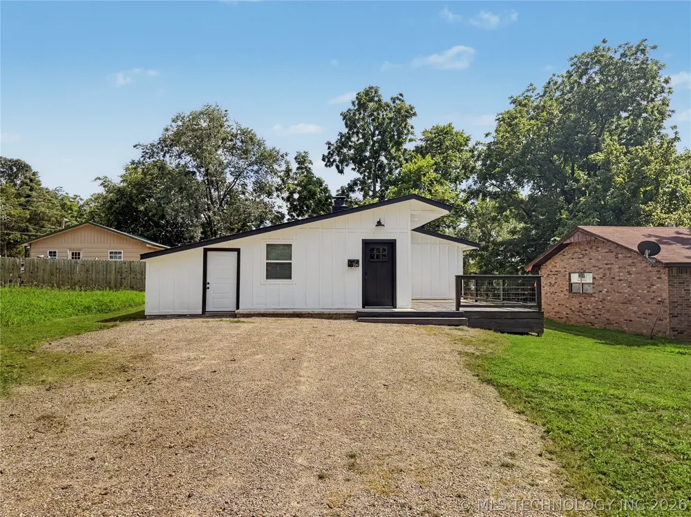 226 E Cedar Street Stilwell, OK 74960