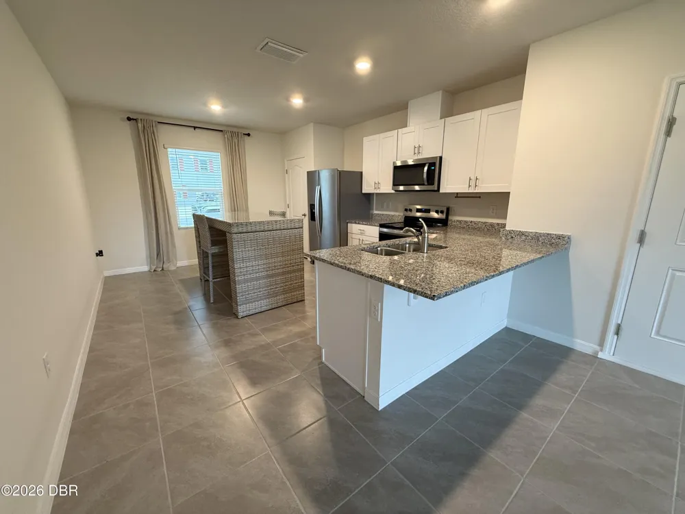 2733 Silver Canoe Drive Edgewater, FL 32141