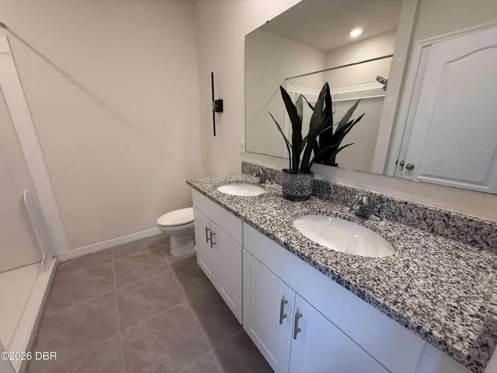 2733 Silver Canoe Drive Edgewater, FL 32141