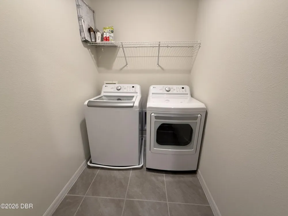 2733 Silver Canoe Drive Edgewater, FL 32141