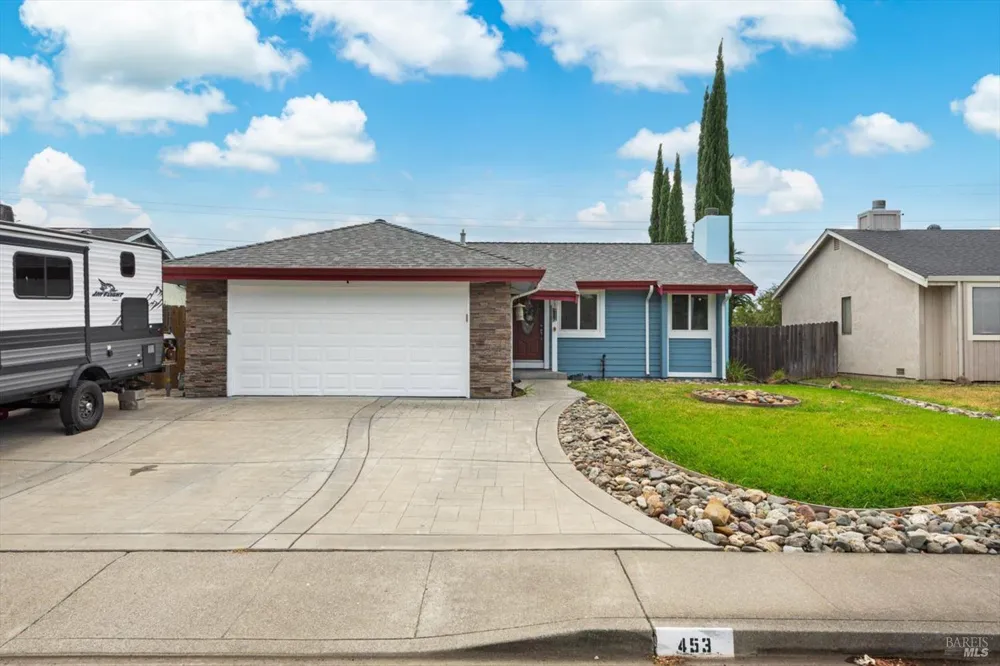 453 Shannon Drive Vacaville, CA 95688