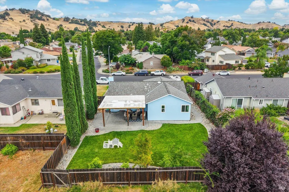 453 Shannon Drive Vacaville, CA 95688