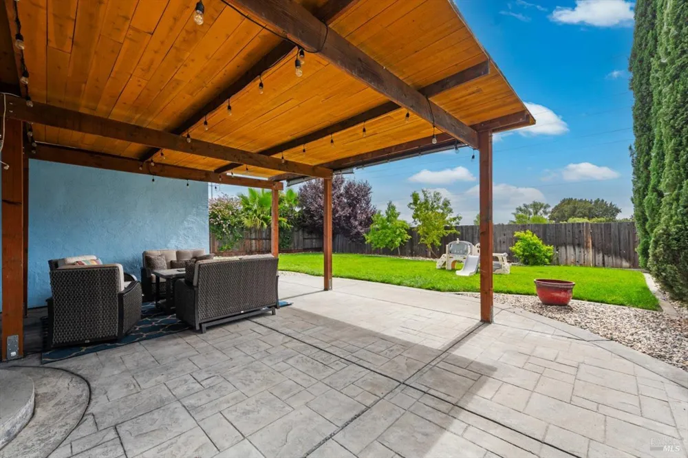 453 Shannon Drive Vacaville, CA 95688