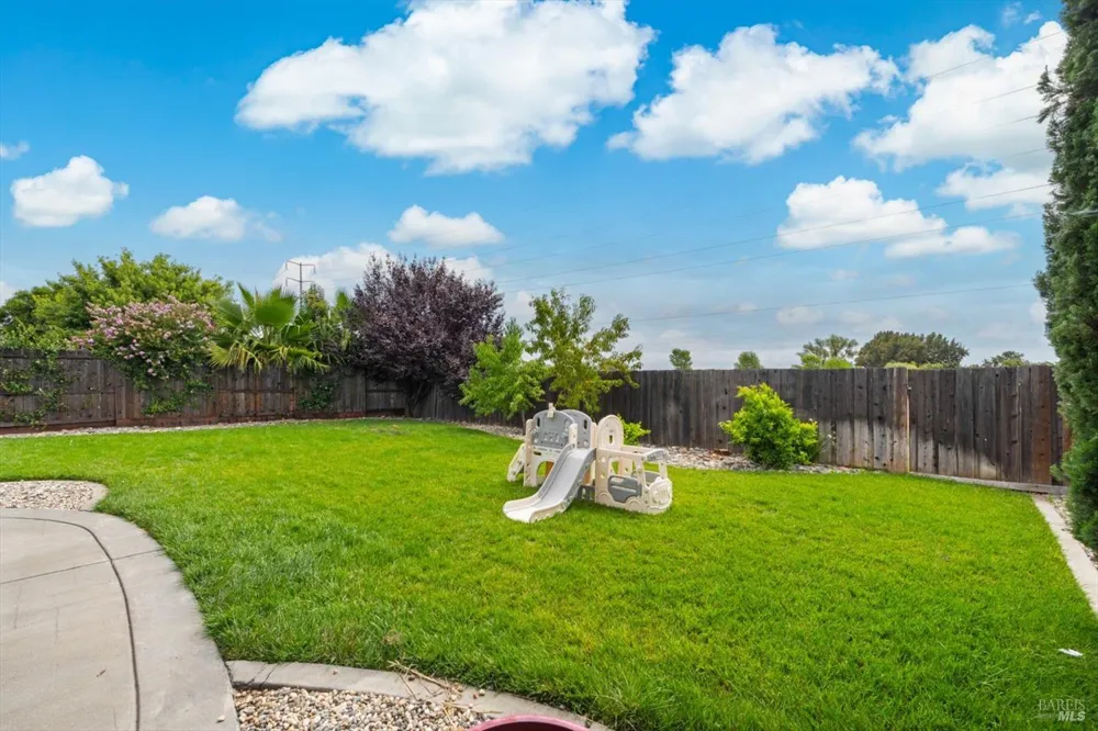 453 Shannon Drive Vacaville, CA 95688
