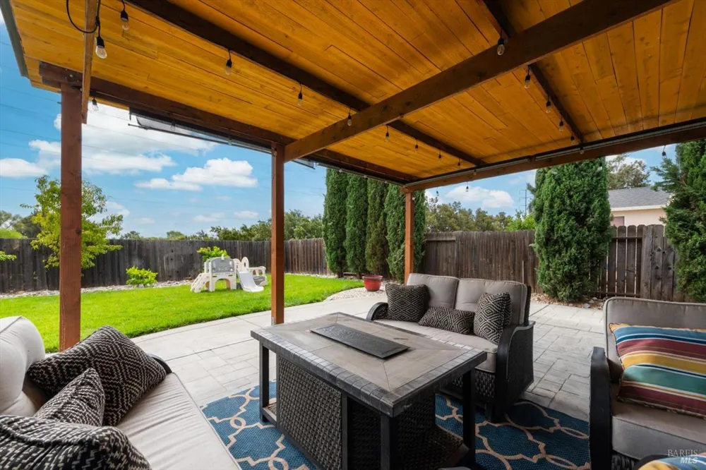453 Shannon Drive Vacaville, CA 95688