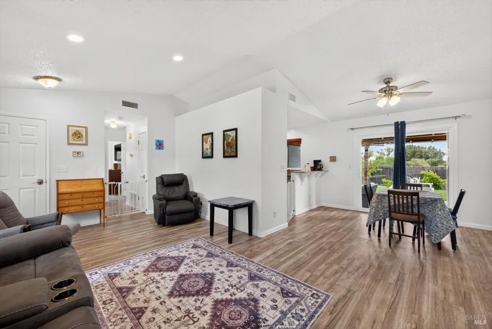 453 Shannon Drive Vacaville, CA 95688