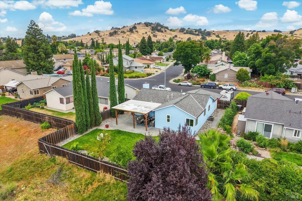 453 Shannon Drive Vacaville, CA 95688