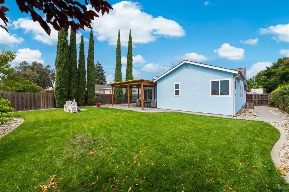 453 Shannon Drive Vacaville, CA 95688