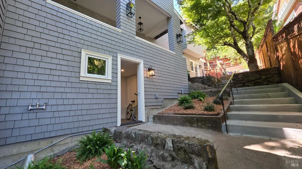 220 Laurel Avenue San Anselmo, CA 94960