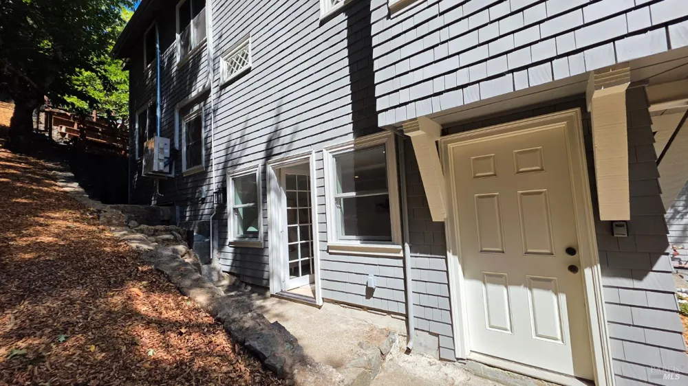 220 Laurel Avenue San Anselmo, CA 94960