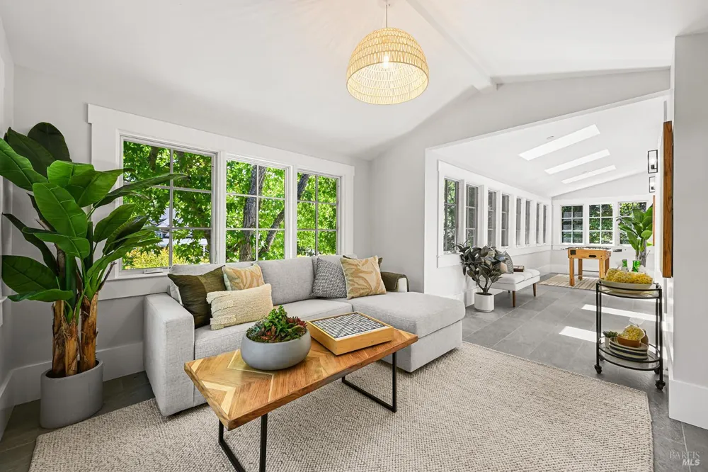 220 Laurel Avenue San Anselmo, CA 94960