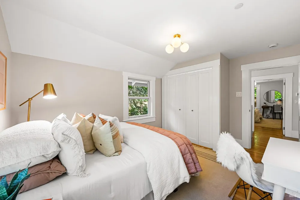 220 Laurel Avenue San Anselmo, CA 94960