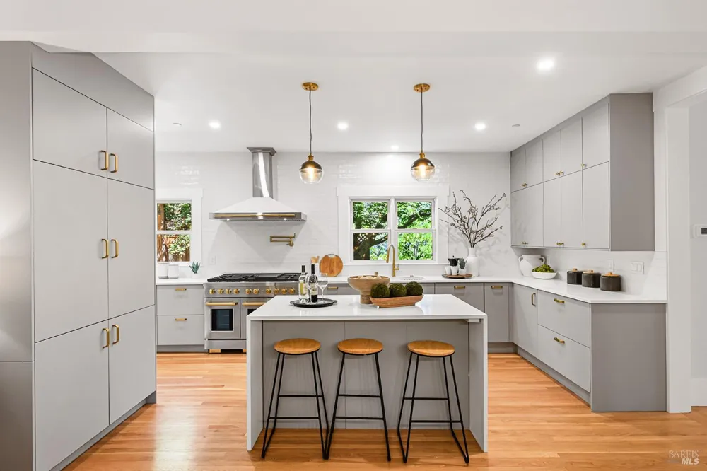 220 Laurel Avenue San Anselmo, CA 94960