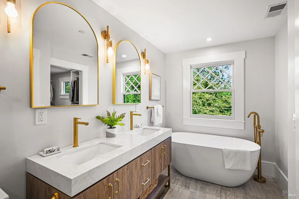 220 Laurel Avenue San Anselmo, CA 94960