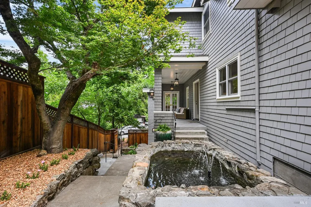 220 Laurel Avenue San Anselmo, CA 94960