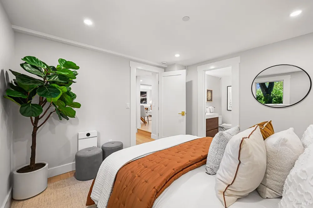 220 Laurel Avenue San Anselmo, CA 94960
