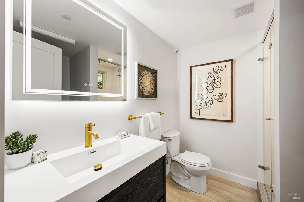 220 Laurel Avenue San Anselmo, CA 94960