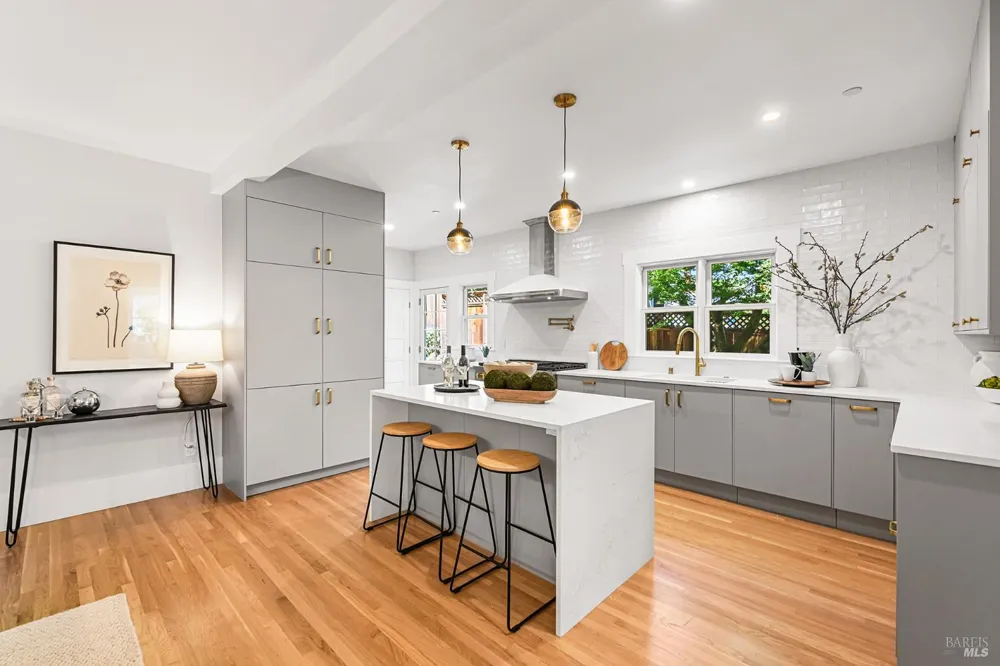 220 Laurel Avenue San Anselmo, CA 94960